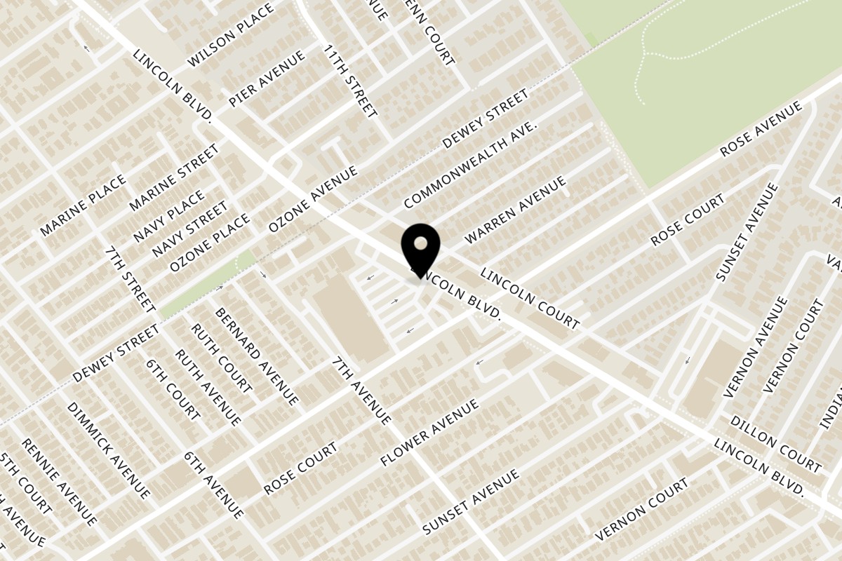 Map showing the location of Lucky Mediterranean Grills on 223 Lincoln Blvd in Venice